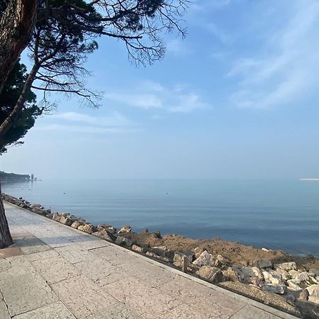 The Prince - Luxury Apartments With Pool Peschiera del Garda Extérieur photo